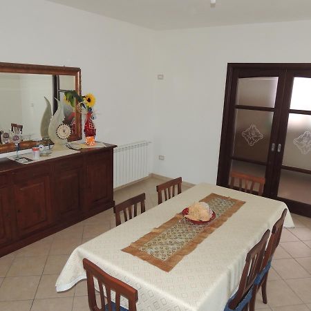 Il Nuraghe Bed & Breakfast Uras ภายนอก รูปภาพ