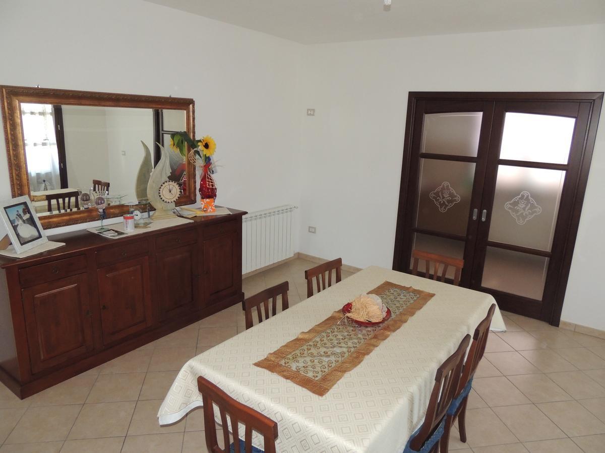 Il Nuraghe Bed & Breakfast Uras ภายนอก รูปภาพ