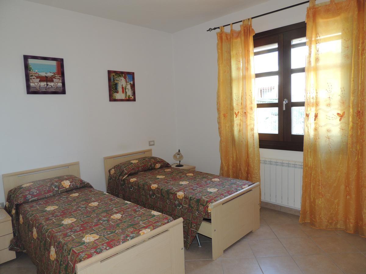 Il Nuraghe Bed & Breakfast Uras ภายนอก รูปภาพ